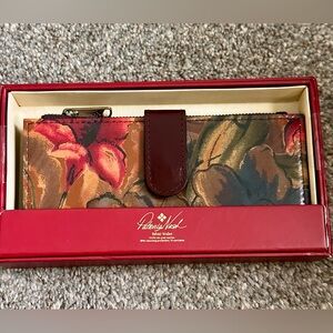 Brand New Patricia Nash Genuine Leather Sienna Sunset Floral Nazari Snap Wallet